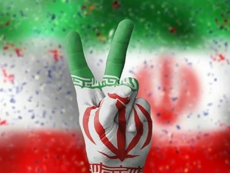 وقتی جنگ می‌شود باید به صورت داوطلبانه در خدمت کشور بود