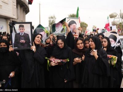 تشییع پیکر ۲۱ شهید حمله آمریکا و اسزائیل در لامرد