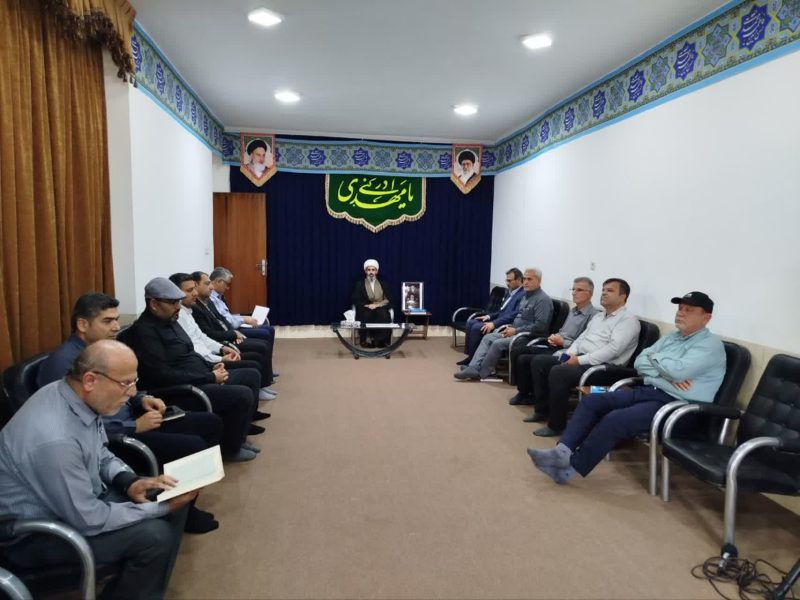 نشست هم‌اندیشی بنیاد حفظ آثار و نشر ارزش‌های دفاع مقدس شهرستان لامرد با محوریت تکمیل یادمان شهدای گمنام